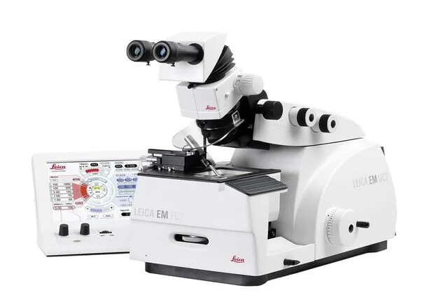 Leica ultramicrotome