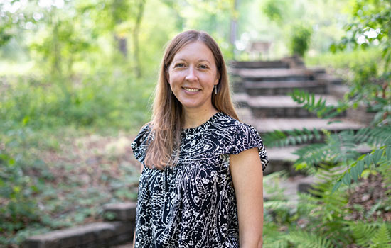 Dr. Lesley Gregoricka